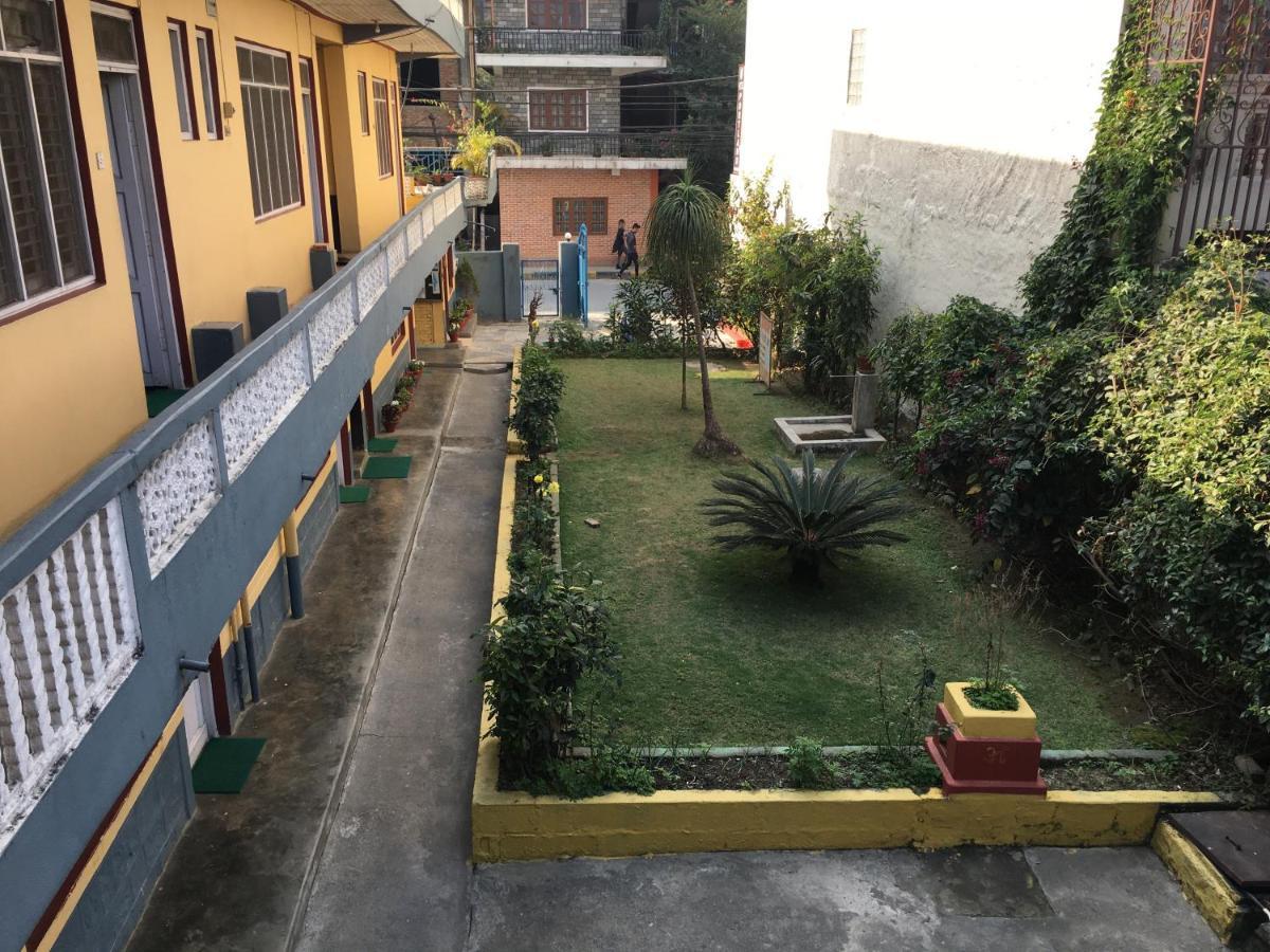 Pushpa Guest House Pokhara Exterior foto